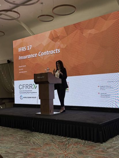 Регулаторните барања за водење на сметководство и финансиско известување на друштвата за осигурување суштински се менуваат со објавата на Меѓународниот стандард за финансиско известување (МСФИ) 17 Договори за осигурување.